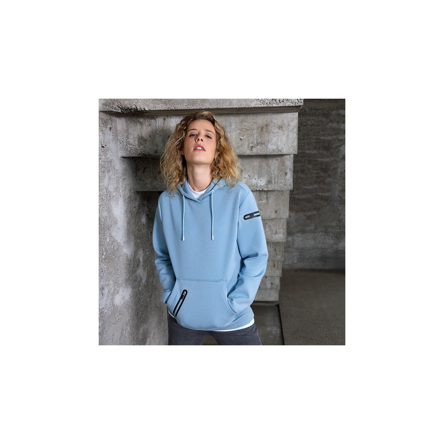 Sweat-shirt_capuche_Femme___8045.jpg